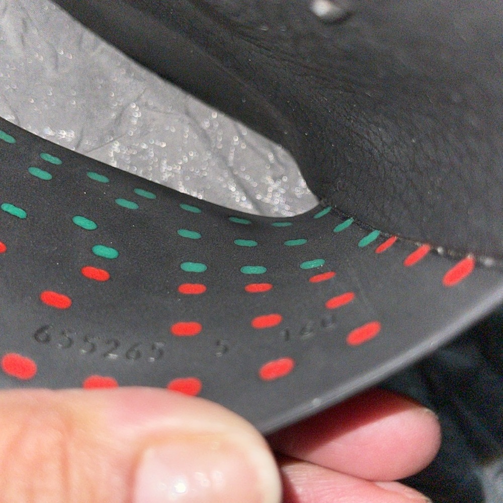 Preloved Gucci slides excellent condition color green n red size 5 men 8 woman - Picture 10 of 14